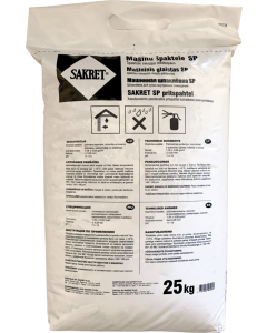 Mechanical application of SAKRET SP machine filler on a large interior wall surface, demonstrating its smooth white consistency and high-efficiency coverage for dry rooms.